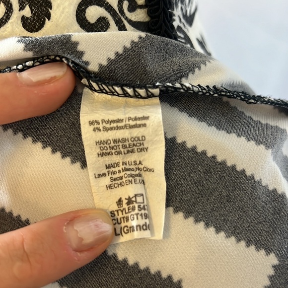 Akira black and white full length dress - Picture 7 of 7